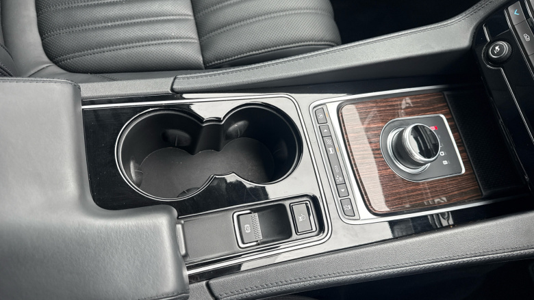 Jaguar F-Pace 2.0d Portfolio 5dr Auto AWD Diesel Estate